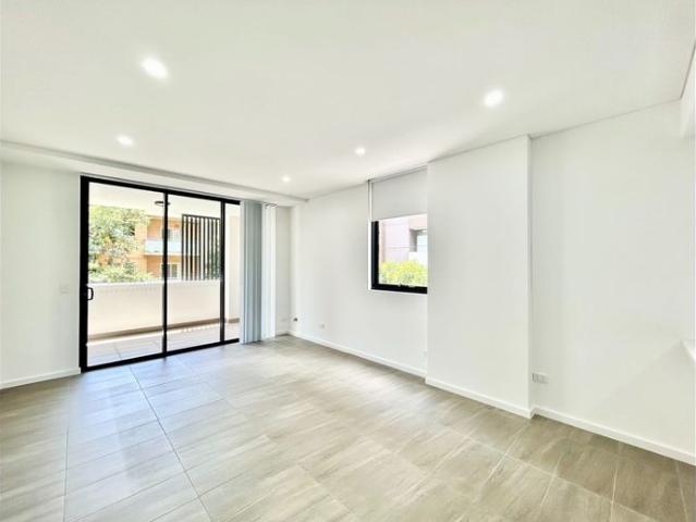 Modern 2 Bedroom Apartment in the Heart of Homebush