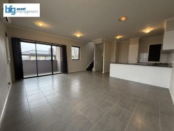 Modern 2 Bedroom Apartment in the Heart of Mernda