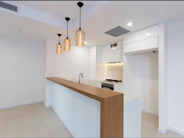 MODERN 2 BEDROOM APARTMENT IN THE HEART OF SPRING HILL