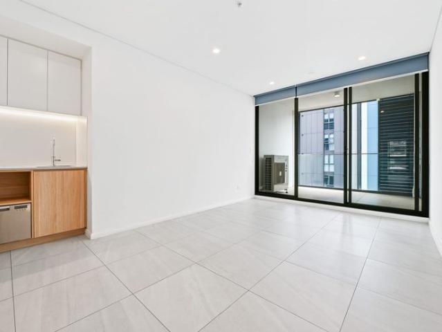 Modern 2 Bedroom Apartment in the Heart of Wolli Creek