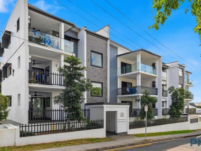 MODERN 2 BEDROOM APARTMENT IN THE HEART OF TARINGA!