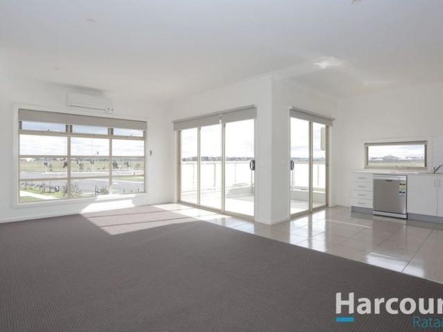 Modern 2 Bedroom Apartment in Truganina