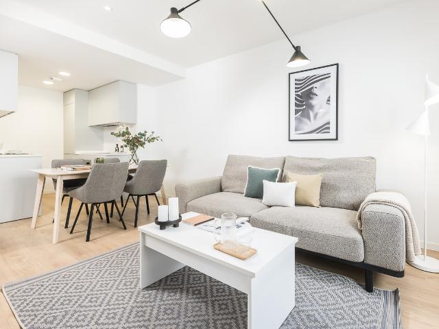 Modern 2 bedroom apartment in Valdebebas