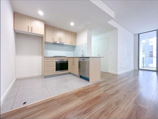 Modern 2 Bedroom Apartment in Wolli Creek