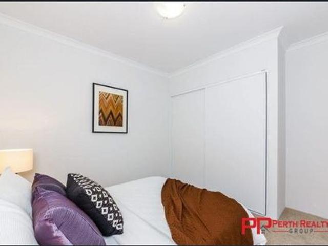 Modern 2 Bedroom Apartment in a Fantastic Innaloo Location