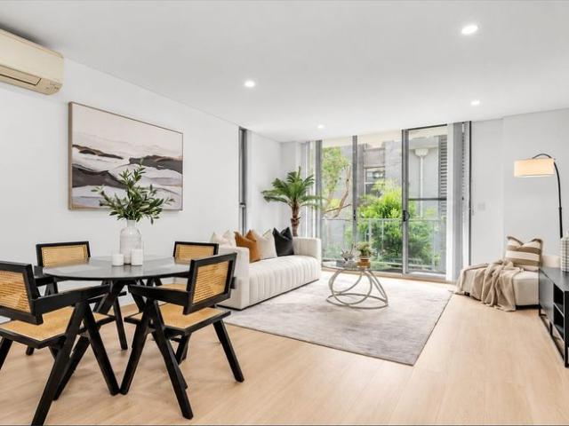 Modern 2 Bedroom Apartment in a Prime Carlingford Location