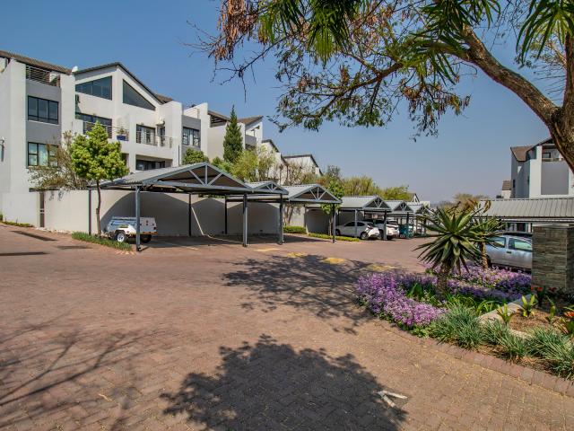 Modern 2 Bedroom Apartment In Douglasdale