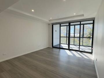 Modern 2 bedroom apartment in Primary Location
