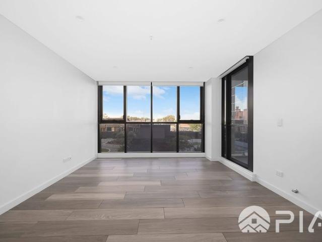Modern 2 Bedroom Apartment in Prime Location – Close to M5, Parks, Schools & Shops Block C