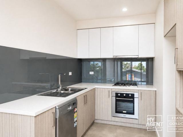 Modern 2 Bedroom Apartment in Prime Maribyrnong Location