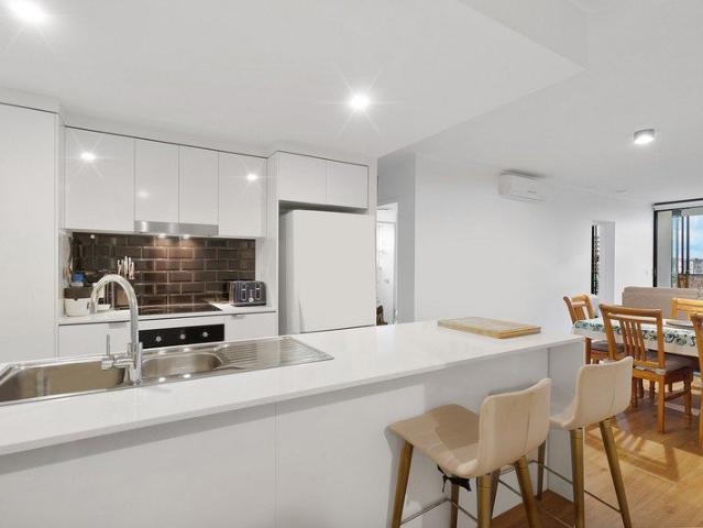Modern 2 Bedroom Apartment in Prime Murarrie Location: Spacious, Comfortable, and Ready for Your Personal Touch