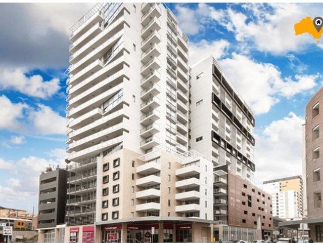 Modern 2 Bedroom Apartment in Prime Parramatta Location