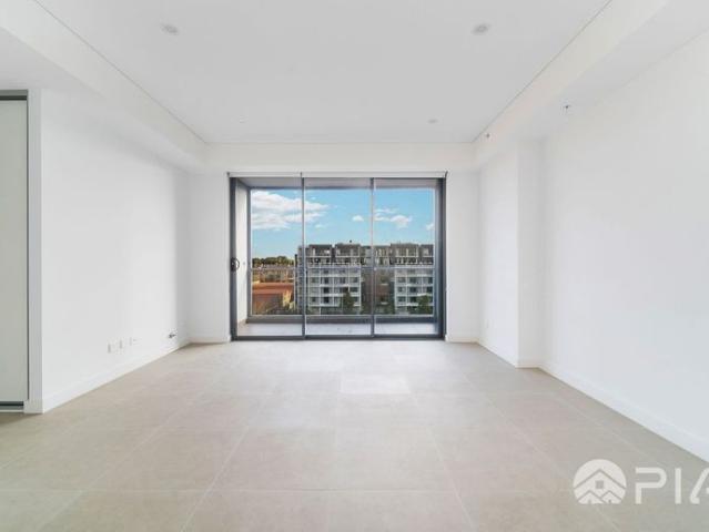 Modern 2 Bedroom Apartment in Prime Rosebery Location