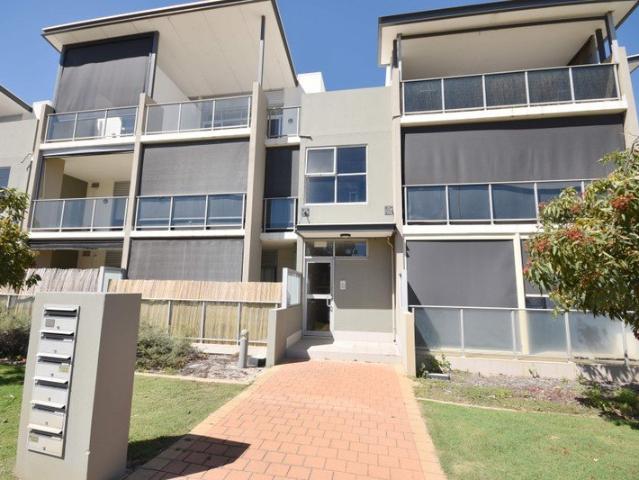 Modern 2 Bedroom Apartment in Prime Success Location Lifestyle, Convenience & Comfort!