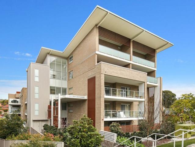 Modern 2 bedroom Apartment, Minutes from Wollongong CBD and Hospitals