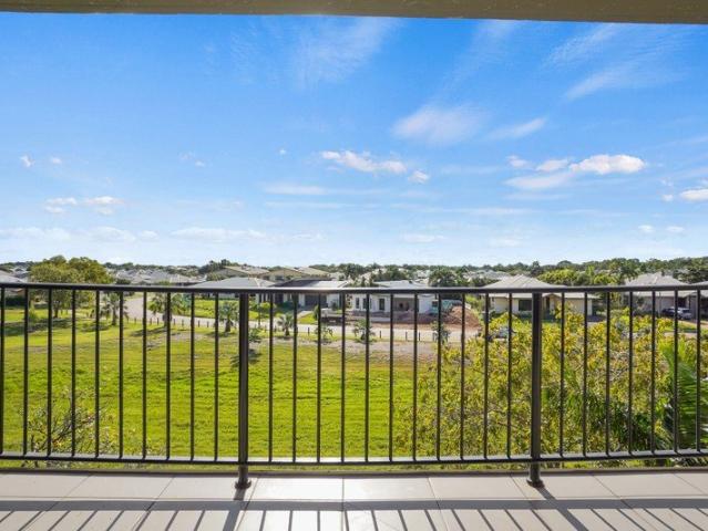 Modern 2 bedroom apartment positioned in convenient location