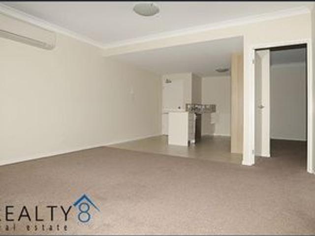 Modern 2 Bedroom Apartment So close to everything!