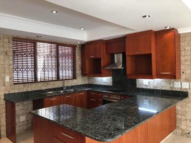 modern 2 bedroom duplex to let