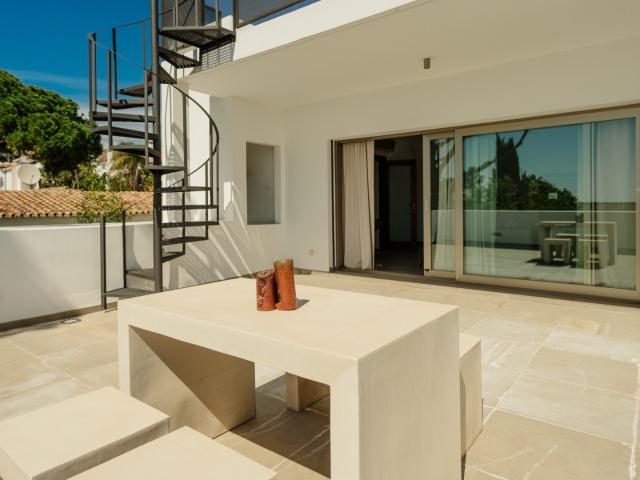 Modern 2 bedroom duplex holiday rental with private pool, sea views & garden in Marbella East