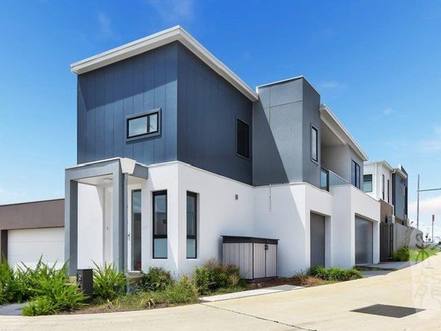 Modern 2 Bedroom Duplex in the Heart of Oran Park