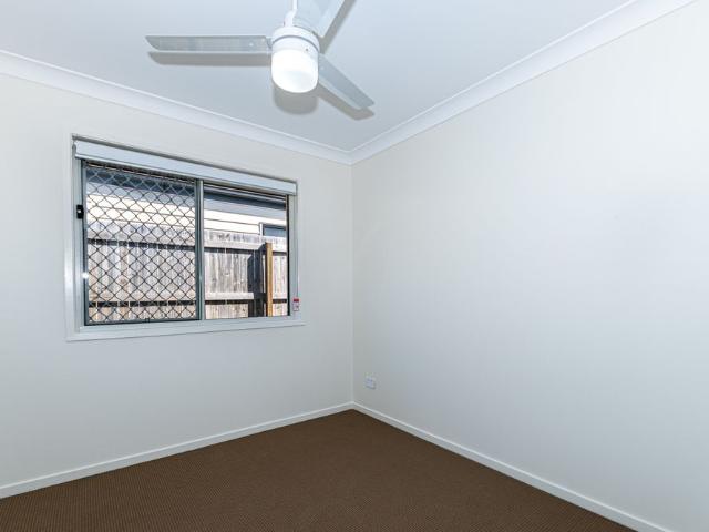 Modern 2 Bedroom Duplex in Park Ridge