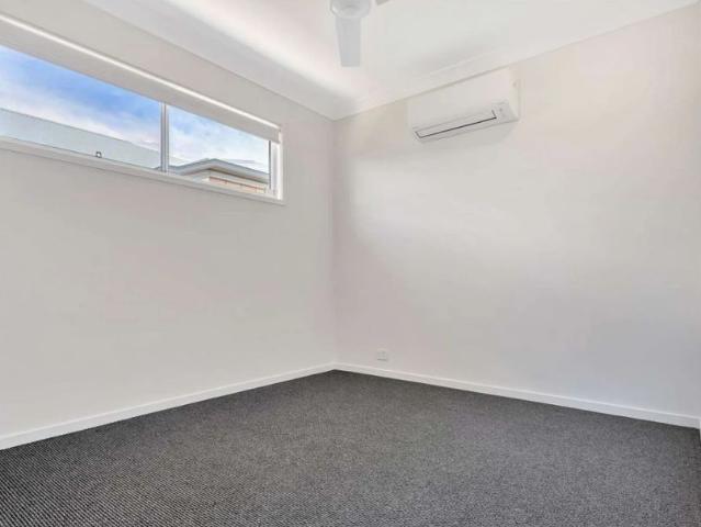 Modern 2 Bedroom Duplex in Promenade Estate