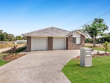 MODERN 2 BEDROOM DUPLEX READY TO CALL HOME!