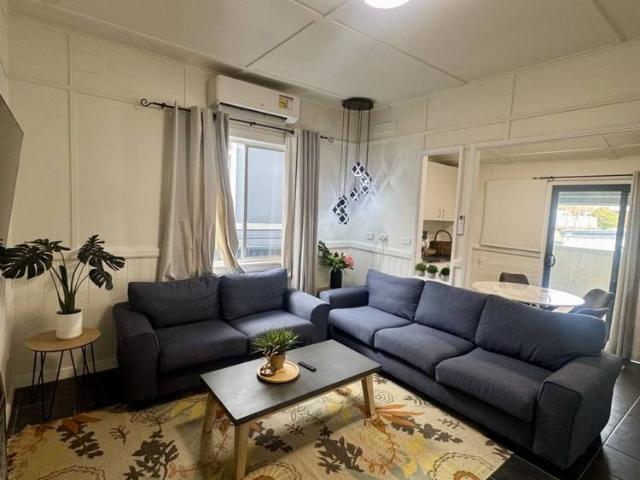 Modern 2 Bedroom Fully Furnished Home – Prime Main Street Location