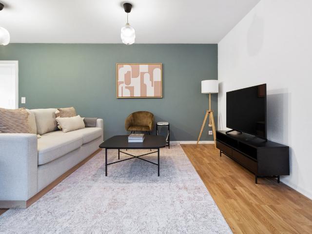 Modern 2 Bedroom Furnished Apartment in Oerlikon with Balcony Views, Zurich Amsterdam Apartments for Rent