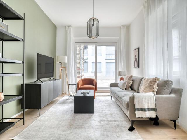 Modern 2 Bedroom Furnished Apartment in Sihlfeld, Zurich Amsterdam Apartments for Rent