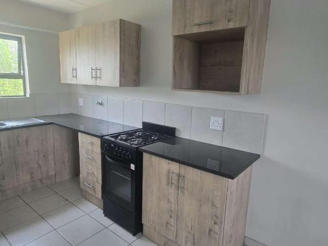 Modern 2 Bedroom First Floor Unit To Let