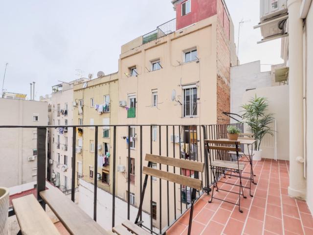 Modern 2 bedroom flat in El Raval
