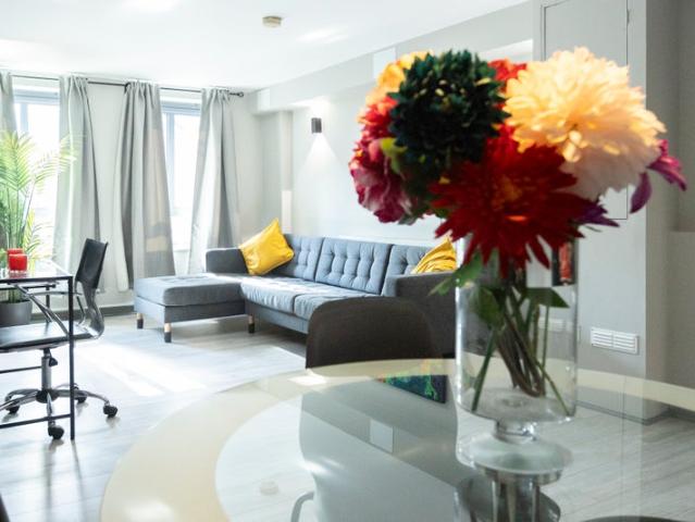 Modern 2 Bedroom Flat in Stoke Newington