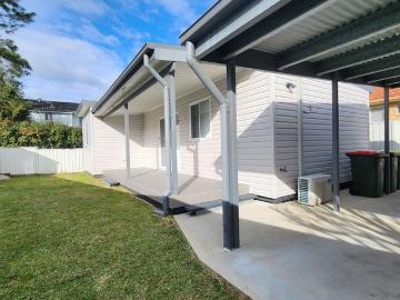 Modern 2 bedroom flat in peaceful Soldiers Point