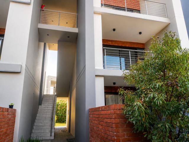 Modern 2 Bedroom Gem in a Secure Complex!