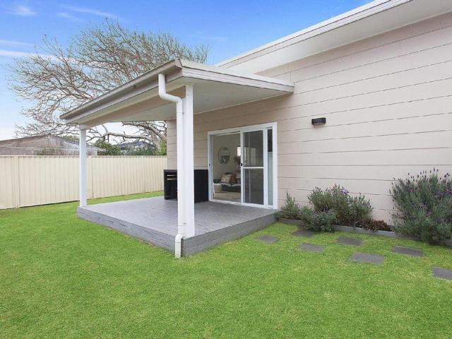 Modern 2 Bedroom Granny Flat in a Prime Long Jetty Location