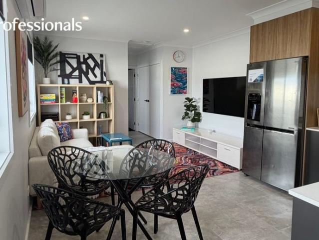 Modern 2 Bedroom granny flat Utilities Included!