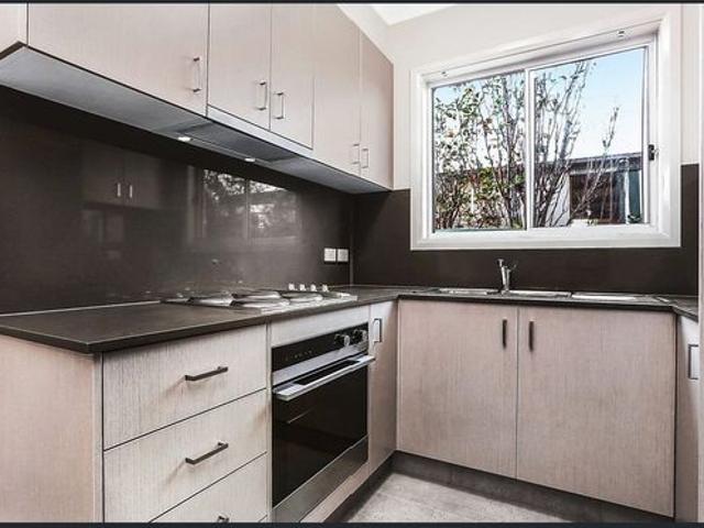Modern 2 Bedroom Granny Flat with Contemporary Finishes