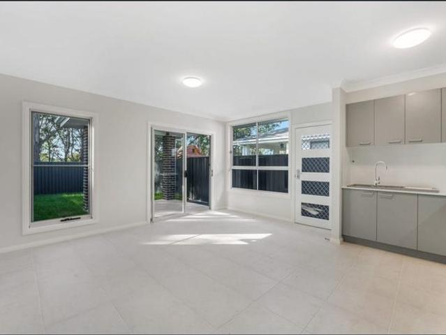 Modern 2 Bedroom Granny Flat with Spacious Yard & Outdoor Entertaining