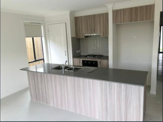 Modern 2 Bedroom Home in Officer – Low Maintenance Living