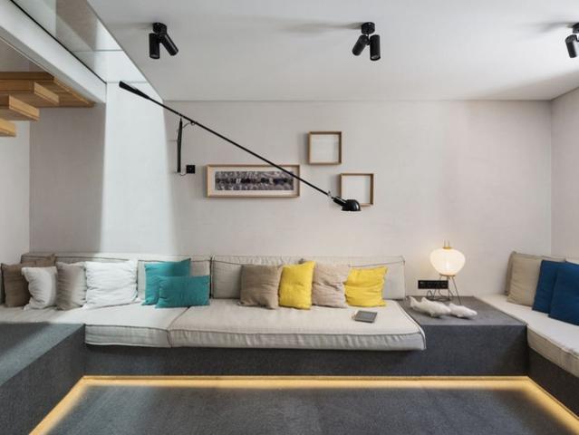Modern 2 Bedroom Home Near Beach