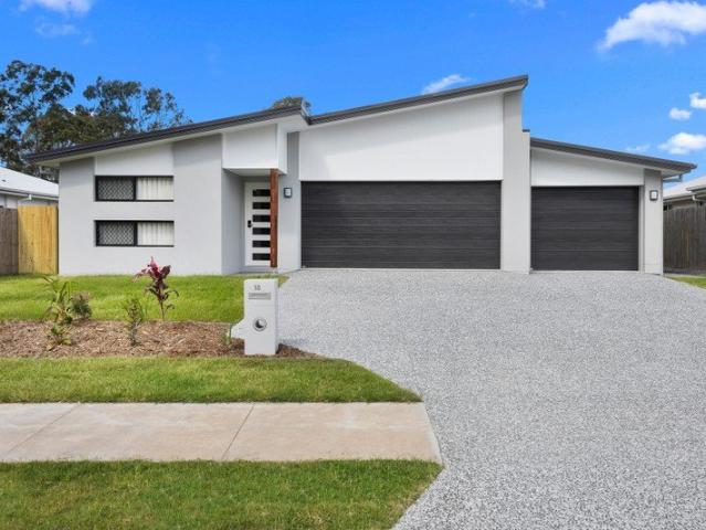 Modern 2 Bedroom Home Spacious, Private & Low Maintenance