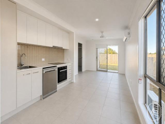 Modern 2 Bedroom Home with Single Garage in Greenbank