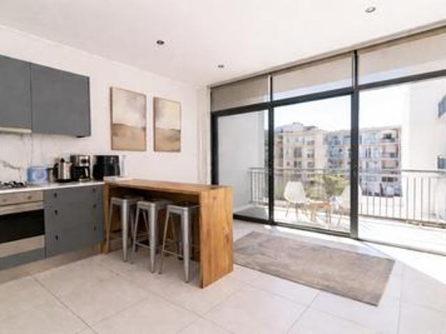 modern 2 bedroom living in the heart.
