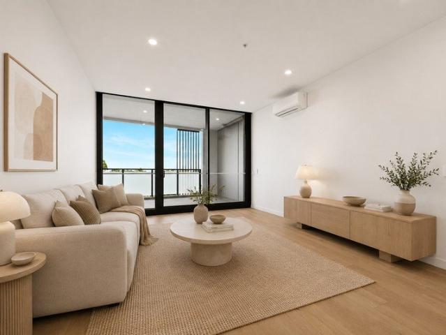 Modern 2 Bedroom Living in the Heart of Clayton South
