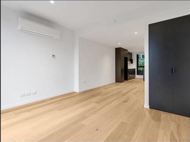 Modern 2 Bedroom Living in the Heart of Prahran