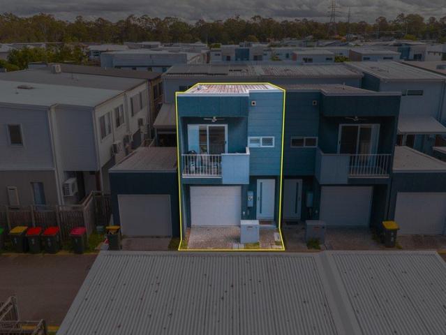 Modern 2 Bedroom Living | No Body Corporate | Great Location