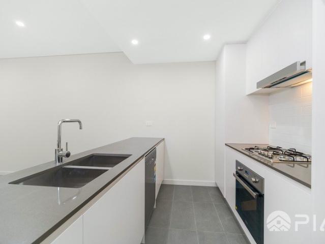 Modern 2 bedroom plus study apartment close to amenities for lease
