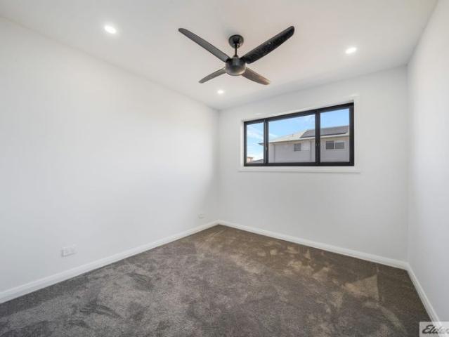 Modern 2 Bedroom Rental in New Figtree Estate