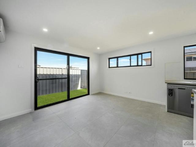 Modern 2 Bedroom Rental in New Figtree Estate